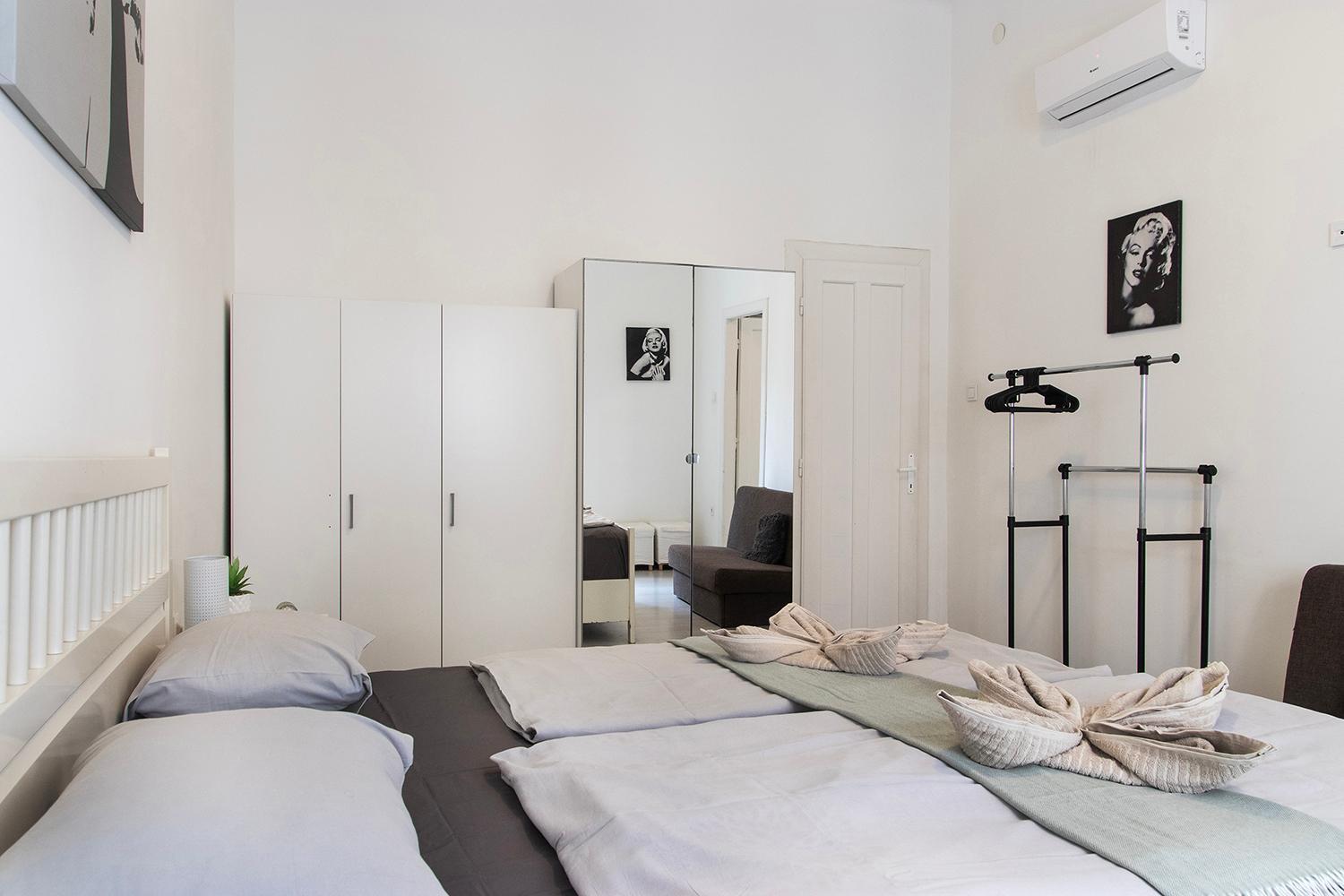 Dora Apartment Near Buda Castle With Parking! Budapest Exteriör bild