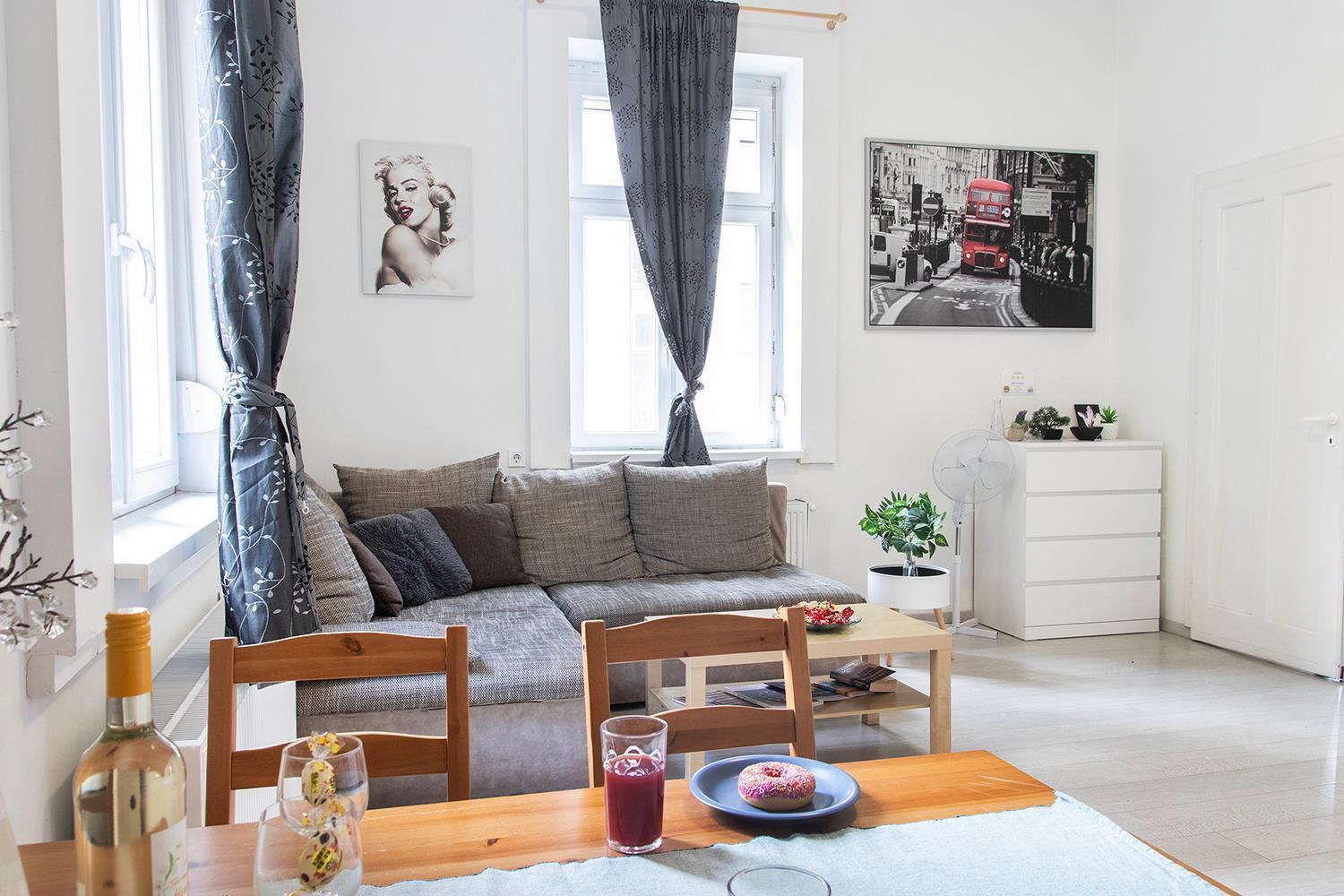 Dora Apartment Near Buda Castle With Parking! Budapest Exteriör bild