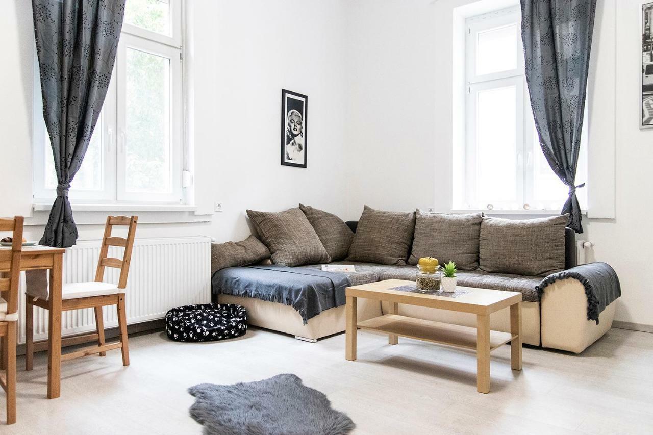 Dora Apartment Near Buda Castle With Parking! Budapest Exteriör bild